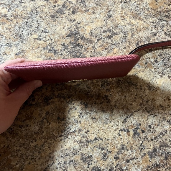 🌸 Coach Metallic Rose Pink Wristlet Pouch with Wrist Strap - Picture 3 of 7